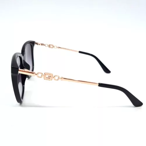 Guess női napszemüveg GU7886/S-01B