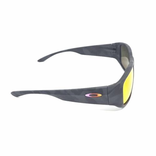 Oakley Tourniquet OO9521-0557 férfi napszemüveg